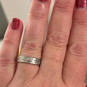 Avril Lavigne Silver Patterned Women's Ring